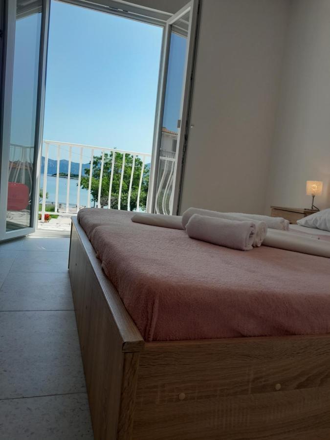 Apartmani Urlic Sreser Exterior photo