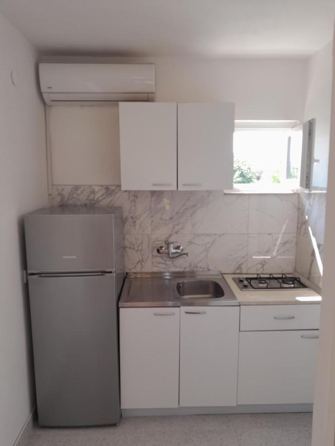 Apartmani Urlic Sreser Exterior photo